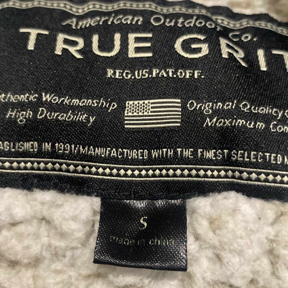 ❤️ True Grit Pullover❤️ - Picture 4 of 6